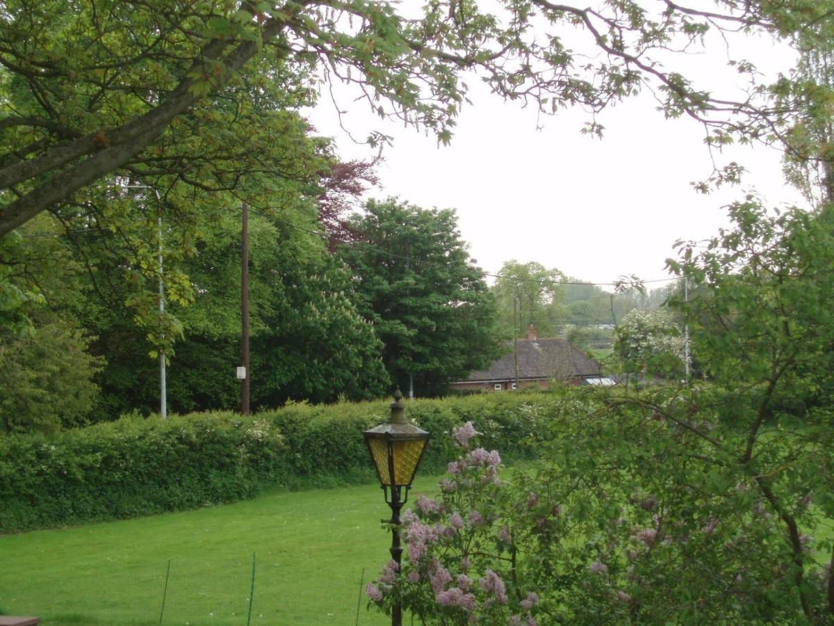Bank Farm Cottages Нантвич Экстерьер фото